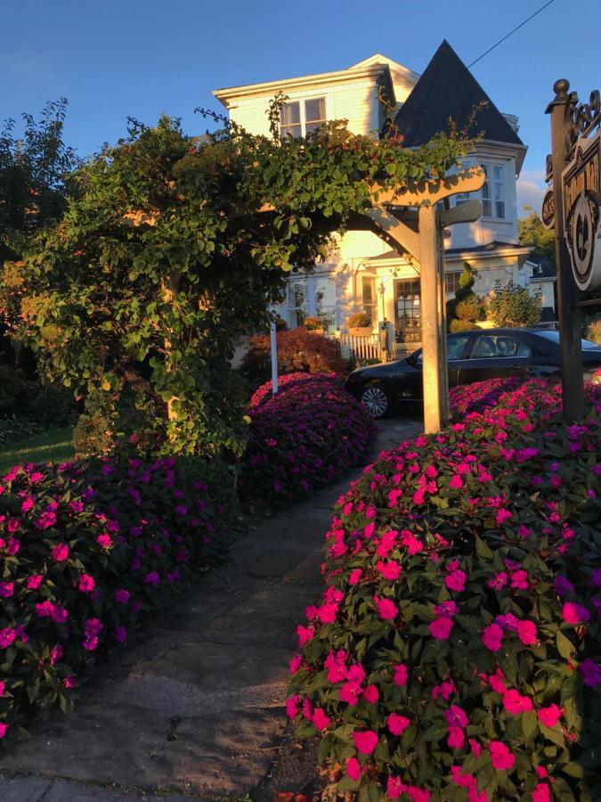 Bedham Hall B&B Niagara Falls Extérieur photo
